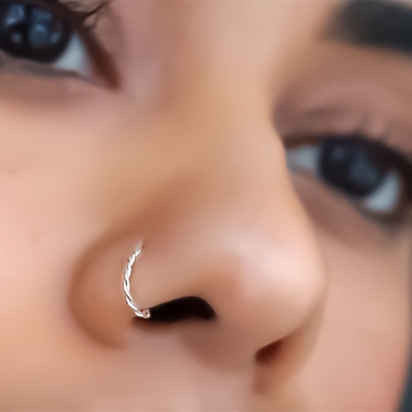 925 Sterling Fake/Faux Clip On Twisted Nose Ring Hoop Cheater/Faker Piercing - Picture 3 of 6